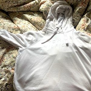 Tommy Hilfiger white hoodie hardly worn I just don’t really like it anymore
